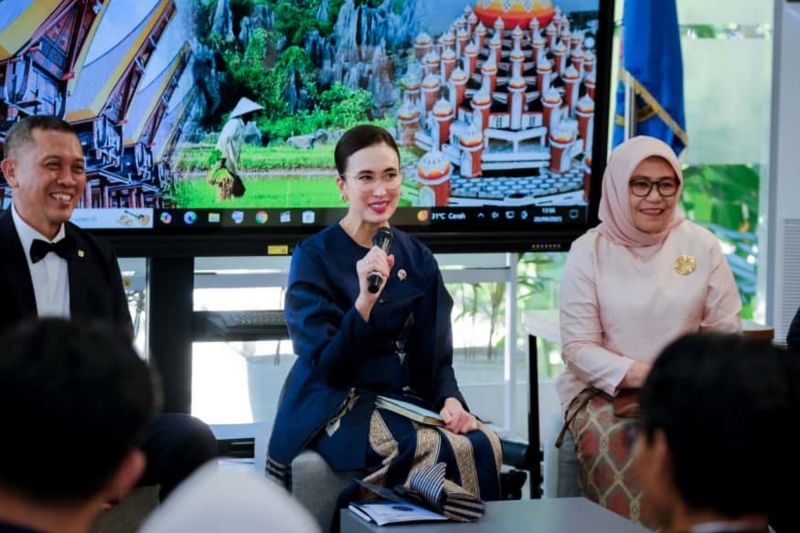 menteri-pariwisata-berdialog-dengan-mahasiswa-soal-pemajuan-pariwisata
