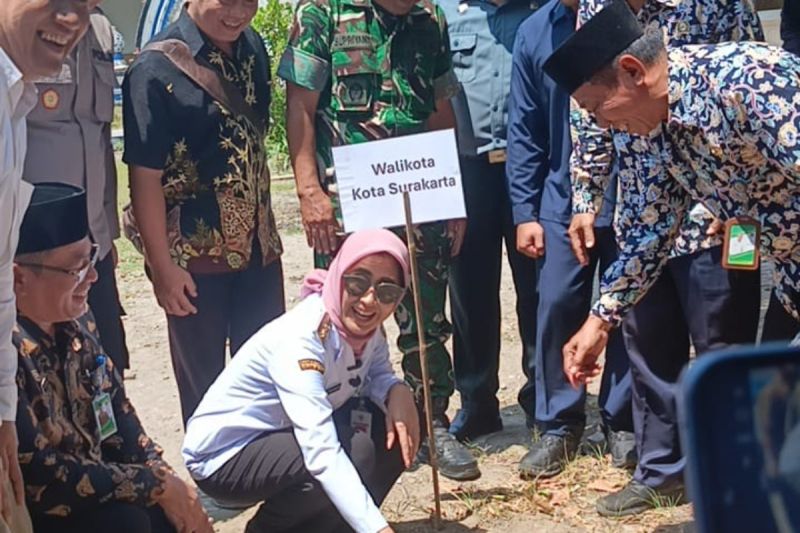 ini-profil-astrid-widayani-wakil-wali-kota-solo-ketua-dpd-psi-solo