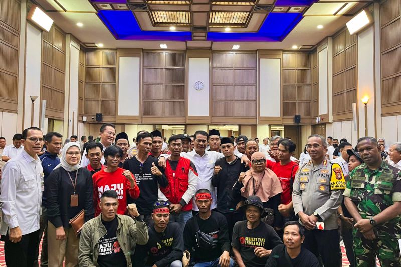 mentan-beri-solusi-cepat-dan-jawab-aspirasi-petani-indramayu