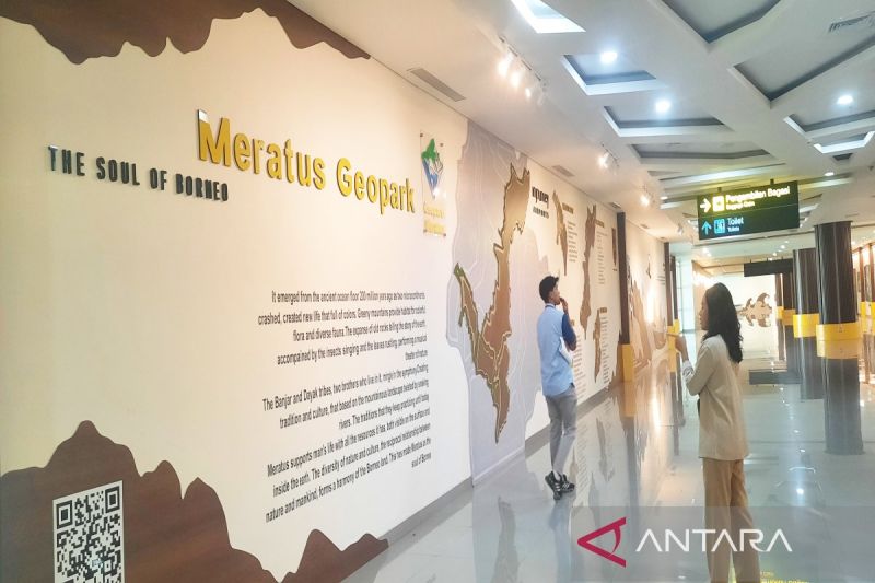 syamsudin-noor-bersolekan-geopark-meratus