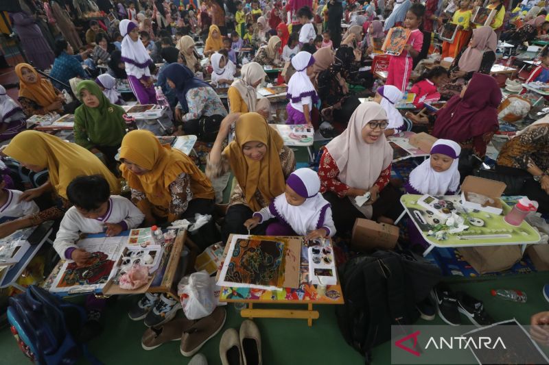 30-link-twibbon-hari-batik-nasional-2025-cocok-untuk-ramaikan-medsos