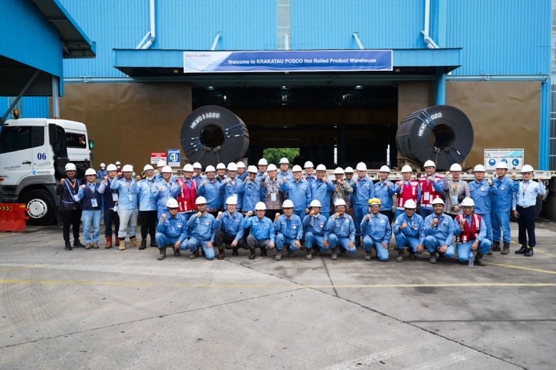 krakatau-posco-perkuat-daya-saing-baja-ri-lewat-hrc-warehouse-modern