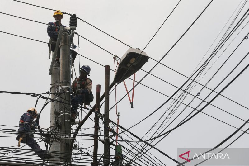 pemerintah-putuskan-tarif-listrik-tak-berubah-di-triwulan-ii-2026