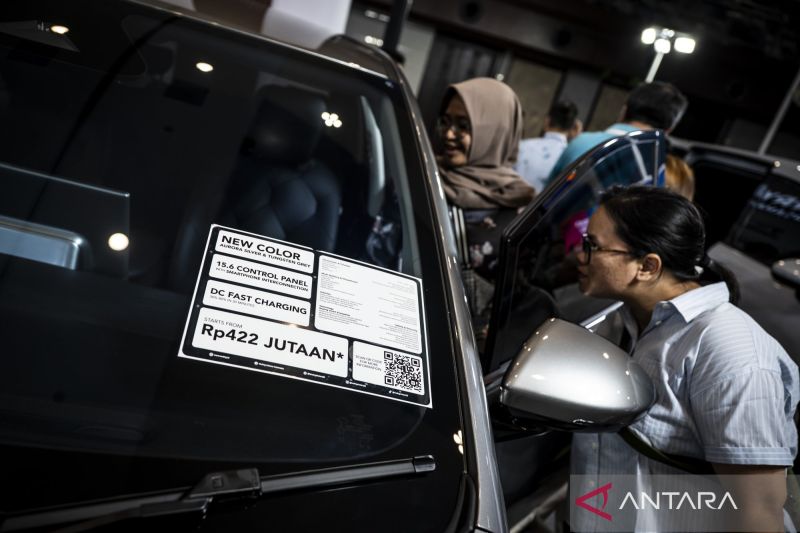 ojk-yakin-pembiayaan-ev-tetap-positif-hingga-berakhirnya-insentif-cbu