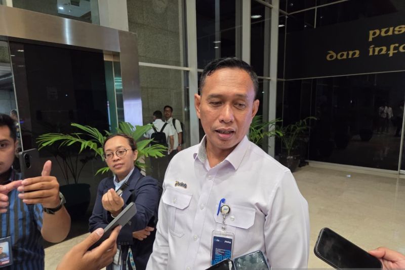 dirut-bulog-berharap-100-gudang-baru-akhiri-ketergantungan-sewa-gudang