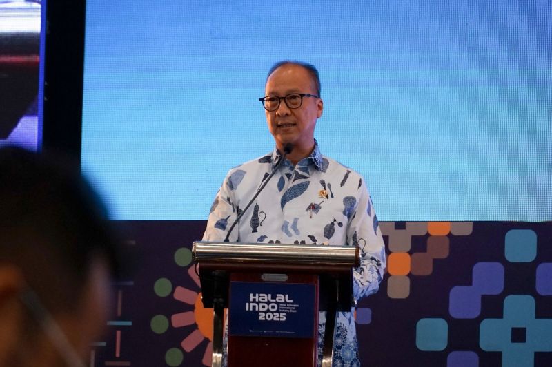 kemenperin-peroleh-komitmen-investasi-rp72-t-di-halal-indo-2025
