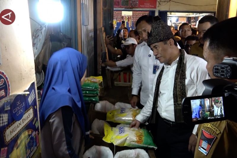 stok-beras-aman-mentan-targetkan-operasi-pasar-hingga-februari-2026