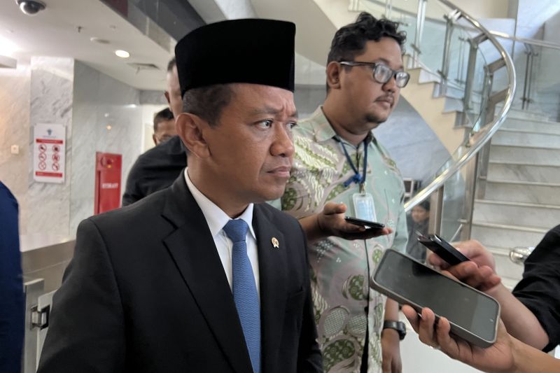 menteri-esdm-sebut-studi-kelayakan-pembangunan-17-kilang-hampir-final