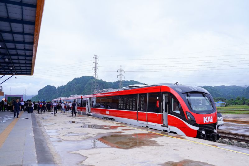Triwulan III 2025, KA Makassar–Parepare Tumbuh 10,89% : Pendorong Mobilitas, Ekonomi dan Wisata Sulawesi Selatan