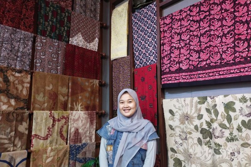 hari-batik-nasional-momentum-edukasi-konsumen-batik-asli-bukan-cetakan