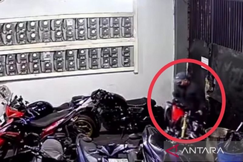 polisi-selidiki-kasus-pencurian-dua-unit-sepeda-motor-di-tomang-jakbar