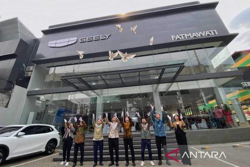 geely-auto-indonesia-resmikan-diler-terbaru-di-jakarta-selatan