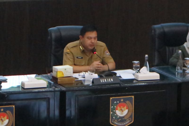 sekjen-kemendagri-minta-pemda-kendalikan-laju-inflasi-daerah