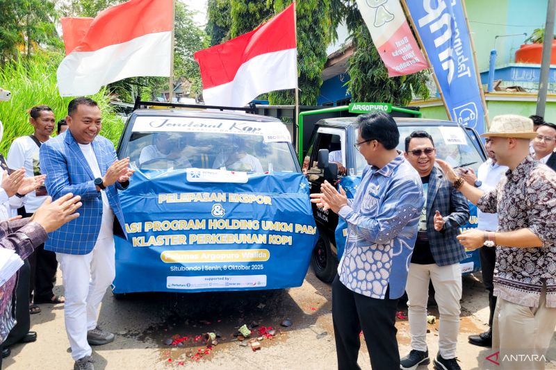 kementerian-umkm-lepas-ekspor-kopi-argopuro-situbondo-ke-arab-saudi