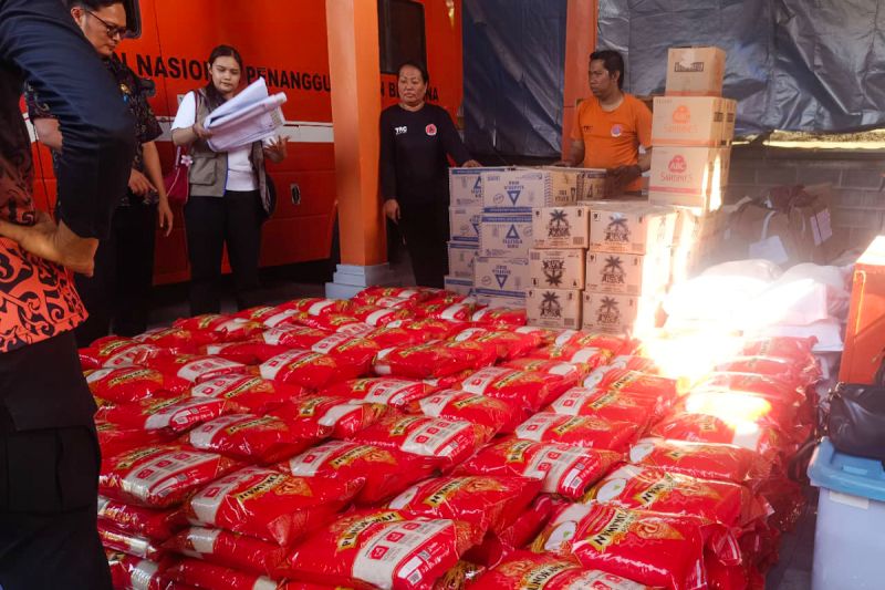 bapanas-dan-mitra-salurkan-bantuan-kemanusiaan-korban-banjir-bali