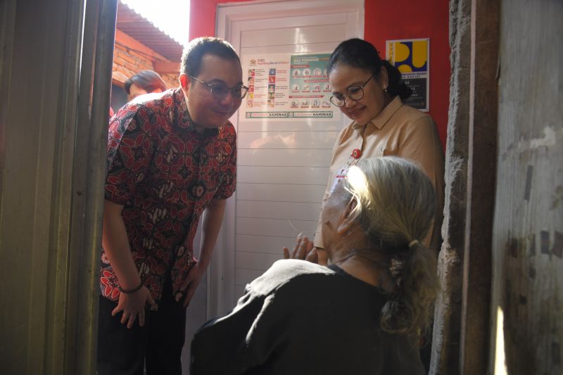 Anggota Komisi V DPR RI tinjau program Sanimas di Semarang