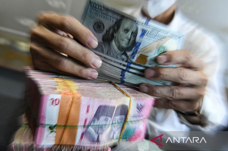 rupiah-pada-senin-pagi-melemah-jadi-rp16590-per-dolar-as
