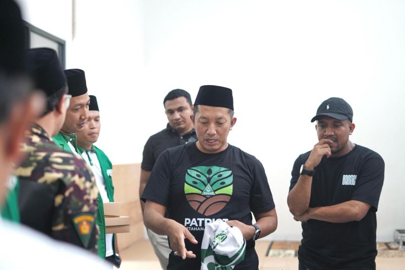 dorong-ekonomi-desa-gp-ansor-bentuk-kelompok-usaha-peternakan-ayam