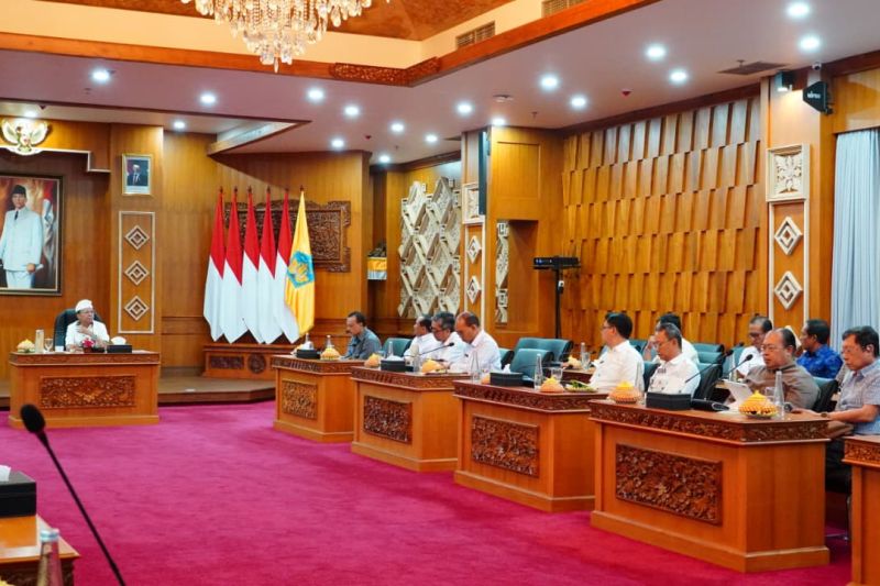 pemprov-bali-rancang-pembentukan-posko-pelayanan-wisatawan-24-jam
