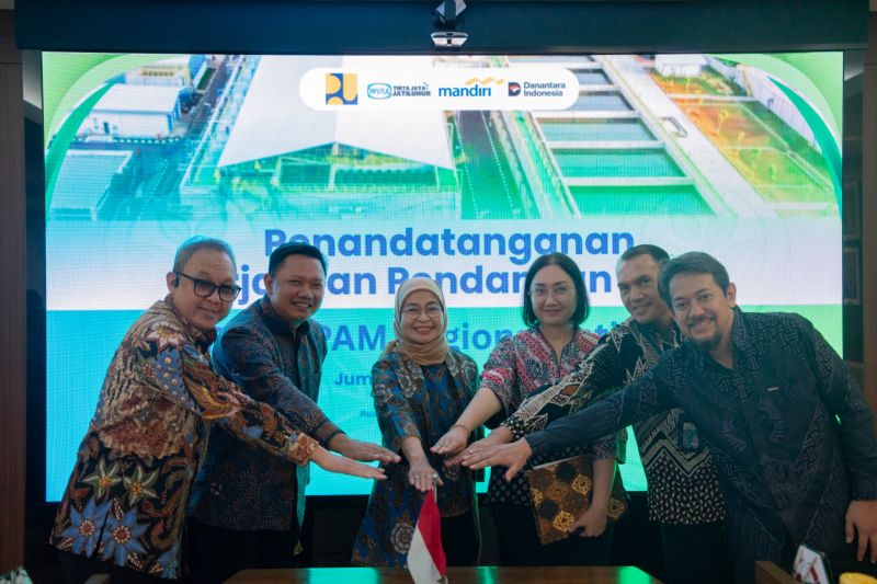 PT WIKA Tirta Jaya Jatiluhur Raih Pendanaan Hijau Rp 1,29 Triliun: Momentum Transformasi dan Kepemimpinan di Sektor Air Minum Berkelanjutan