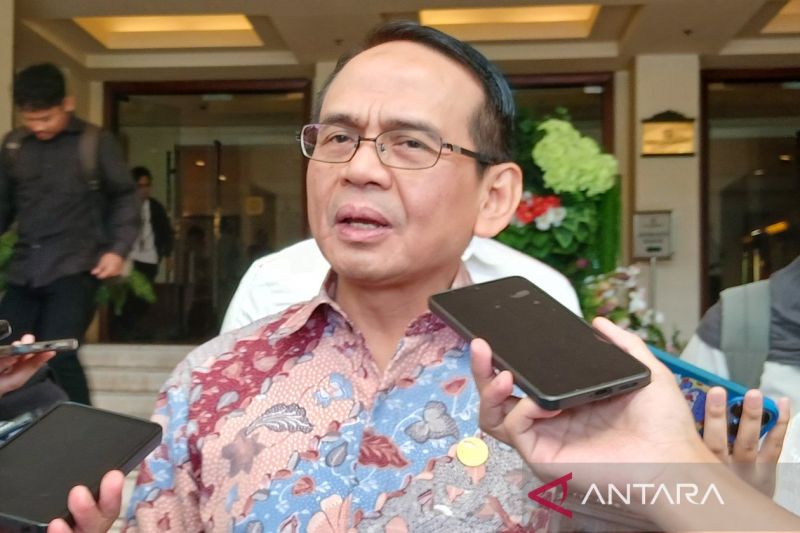 ojk-siapkan-penyesuaian-empat-aturan-demi-hapus-usaha-gadai-ilegal