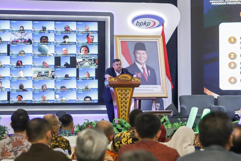 yusuf-ateh-minta-jajaran-bpkp-tak-bekerja-asal-asalan