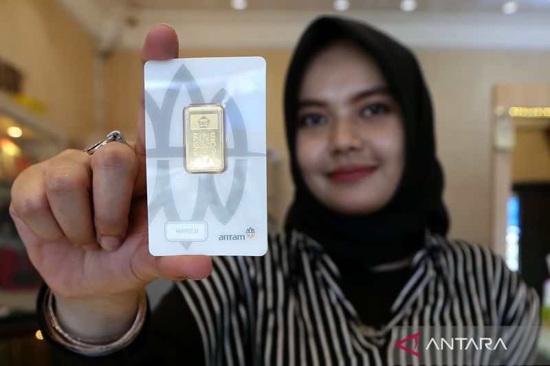 emas-antam-merangkak-naik-lagi-rabu-ini-meroket-ke-rp2383-jutagram