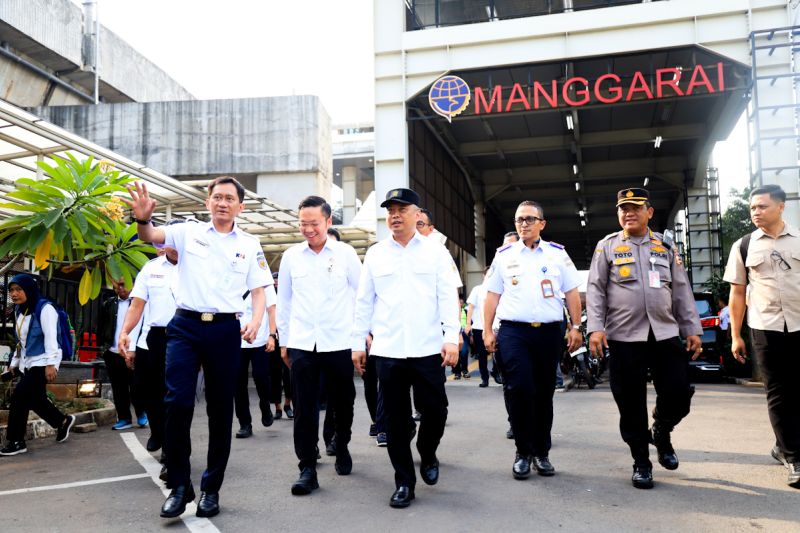 menhub-cek-kesiapan-integrasi-transportasi-ka-di-manggarai-tanah-abang