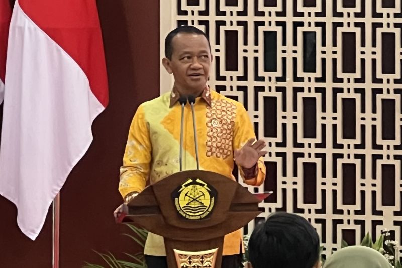 menteri-bahlil-nilai-longsor-di-freeport-pengaruhi-pasokan-emas-antam