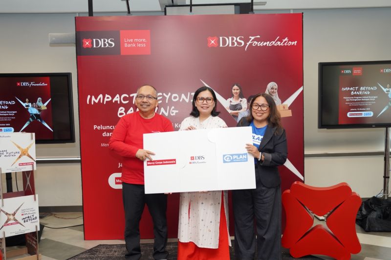 dbs-salurkan-dana-hibah-rp48-miliar-untuk-pemberdayaan-perempuan