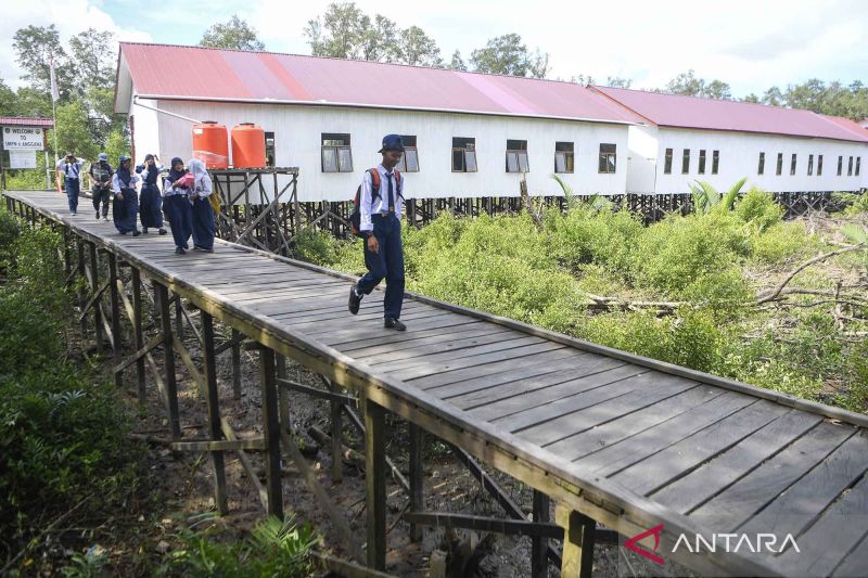Meningkatkan kualitas pendidikan di daerah 3T dengan Program Sekolah Negeri Terapung