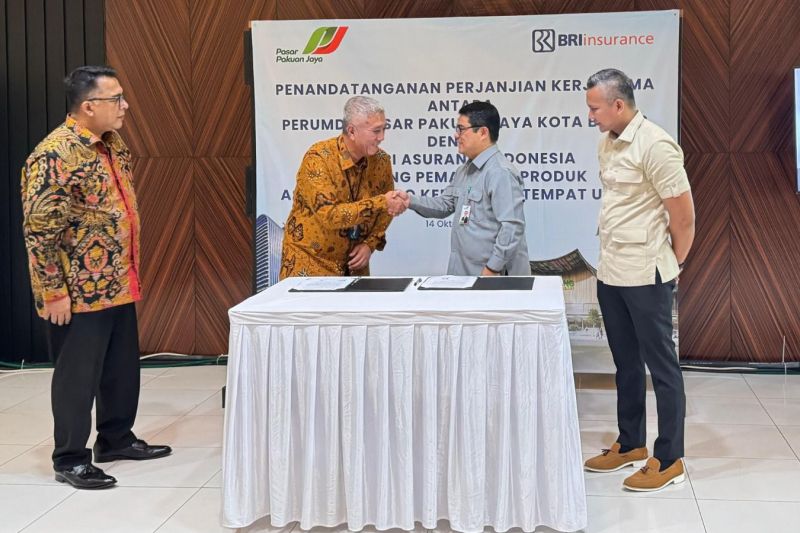 brins-gandeng-perumda-bogor-beri-asuransi-mikro-untuk-pedagang-pasar