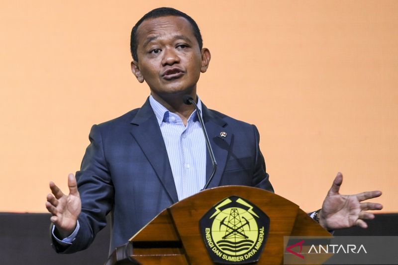menteri-bahlil-mendorong-hilirisasi-bauksit-dan-jamin-stabilitas-harga