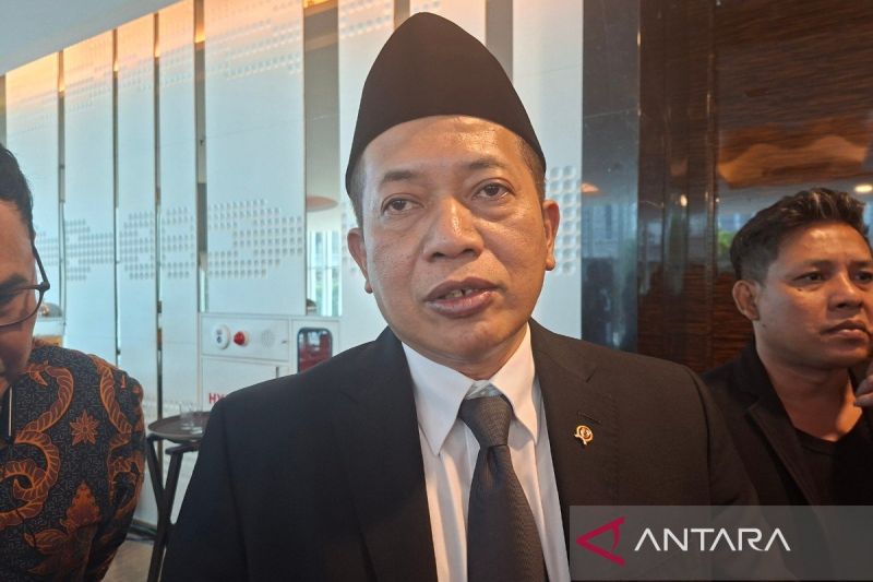 menkop-akan-siapkan-permen-terkait-koperasi-yang-mengelola-tambang