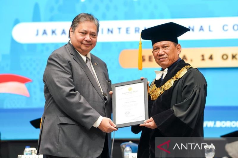 airlangga-sebut-pentingnya-tingkatkan-kapasitas-sdm-bidang-teknologi