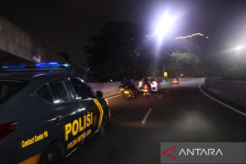 polda-metro-jaya-gelar-patroli-malam-untuk-jaga-kamtibmas-di-jakarta
