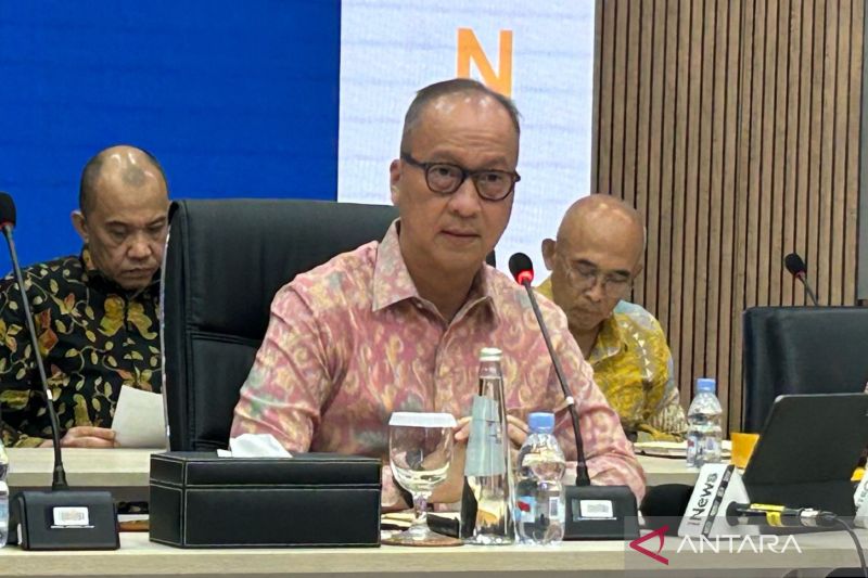 manufaktur-indonesia-tumbuh-494-persen-1-tahun-pemerintahan-prabowo