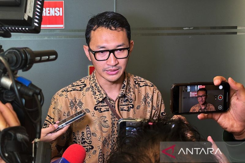 Kasus dana Papua, KPK panggil tukang cukur langganan Lukas Enembe