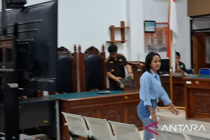 Hakim memvonis mahasiswi pemasok anak untuk AKBP Fajar Lukman 11 tahun penjara