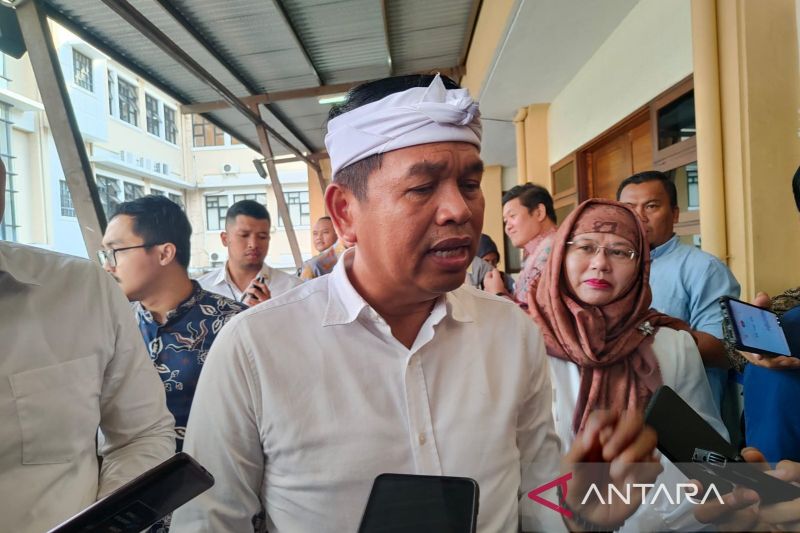 dedi-mulyadi-datangi-kemendagri-dan-bi-konfirmasi-soal-apbd-mengendap