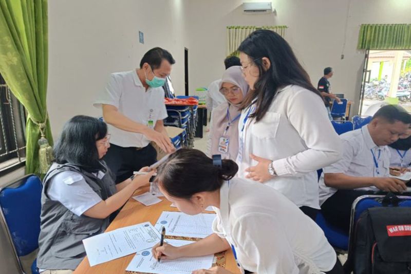 Puluhan penggiat P4GN Bartim di tes urine