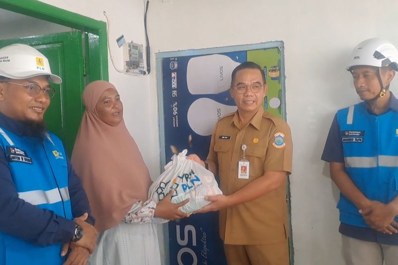 23-rumah-tangga-di-babel-dapat-bantuan-sambungan-listrik-gratis