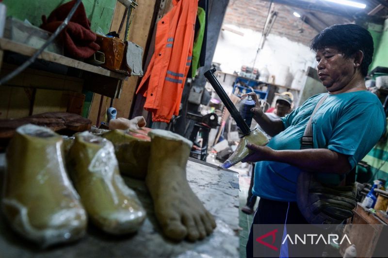 kaki-palsu-berbahan-resin-fiber-solusi-mobilitas-bagi-penyandang-tunadaksa
