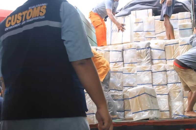 pelaku-rokok-ilegal-terancam-5-tahun-penjara-ini-pasal-yang-menjeratnya