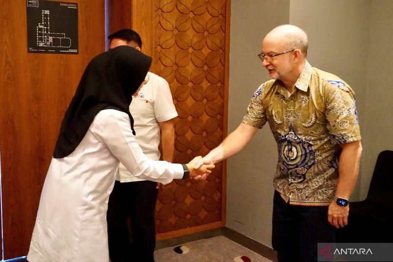 maskapai-aman-air-tertarik-buka-penerbangan-bali-banyuwangi