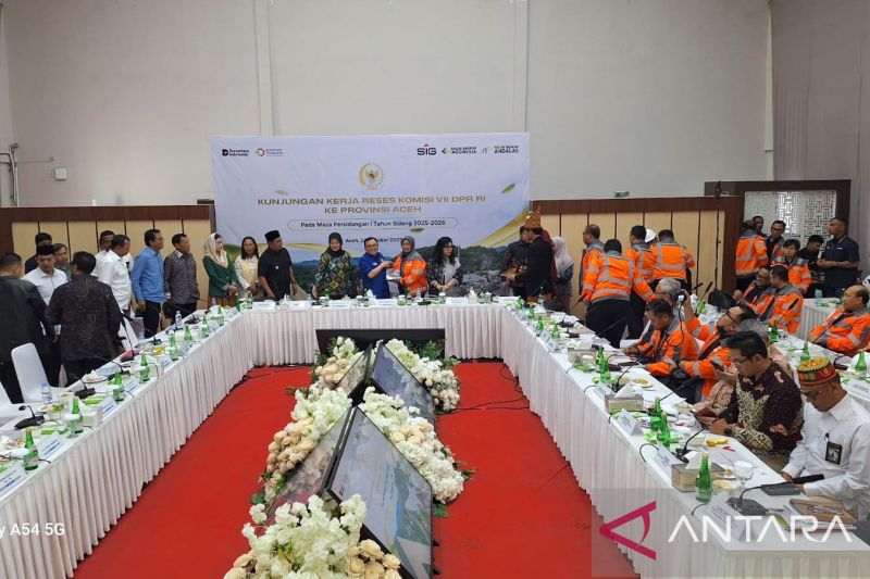 komisi-vii-dpr-pertanyakan-harga-semen-lebih-mahal-di-aceh