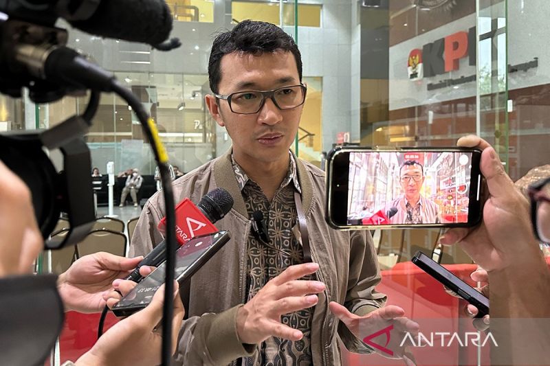 KPK dalami pengadaan digitalisasi SPBU saat periksa dua saksi