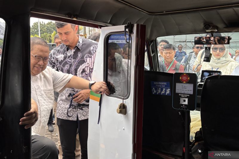 bi-jabar-kenalkan-qris-tap-permudah-transaksi-digital-masyarakat