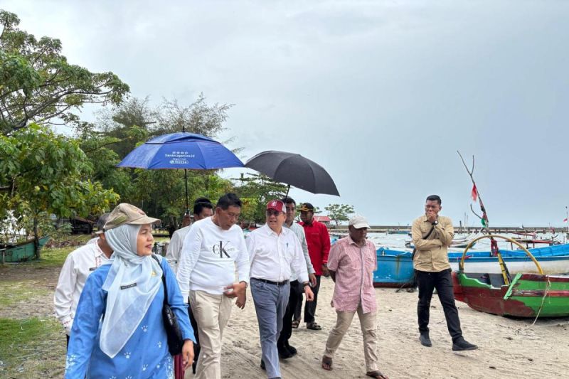 senator-sumbar-dukung-programkampung-nelayan-merah-putih-di-tiku