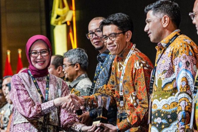 jaga-ketahanan-energi-pertamina-patra-niaga-raih-penghargaan-subroto